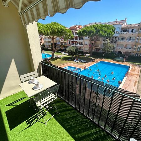 Appartement 1 Chambre Climatise Avec 3 Piscines A 200 M De La Plage Empuriabrava Exterior photo