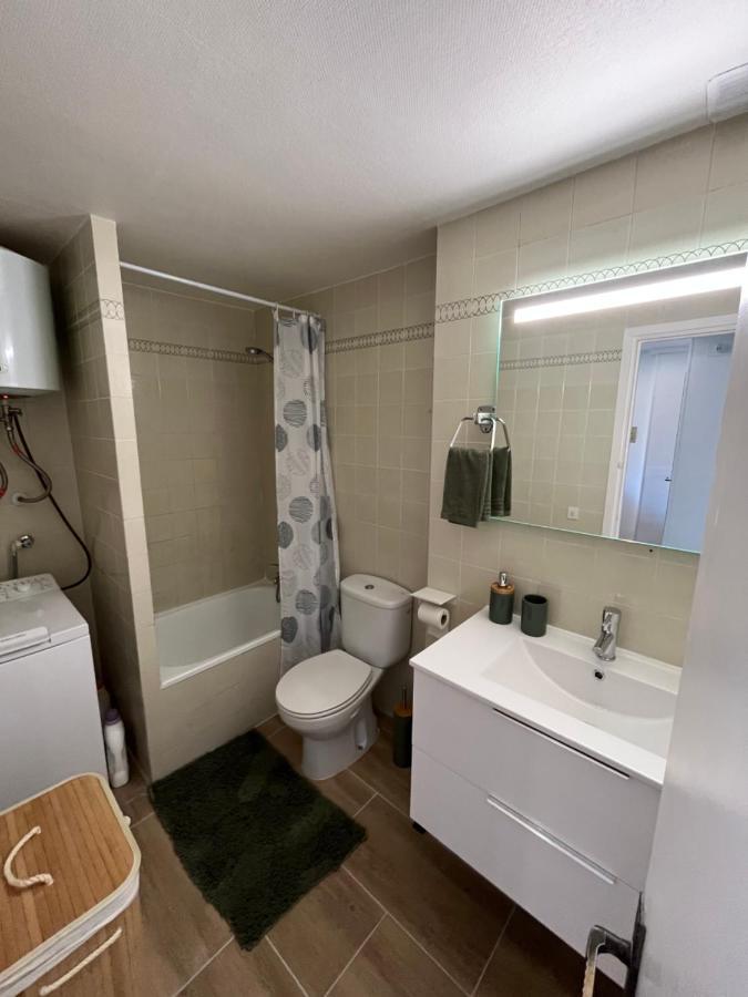Appartement 1 Chambre Climatise Avec 3 Piscines A 200 M De La Plage Empuriabrava Exterior photo