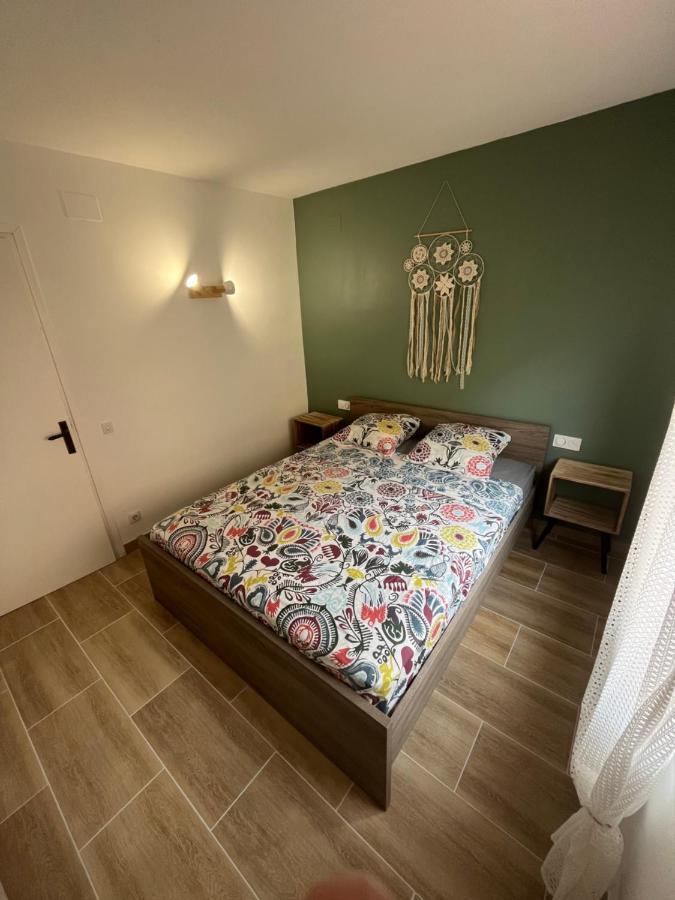 Appartement 1 Chambre Climatise Avec 3 Piscines A 200 M De La Plage Empuriabrava Exterior photo